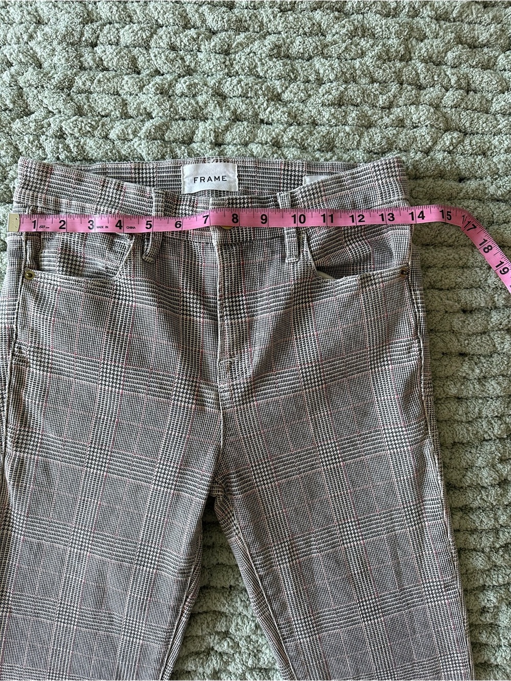 FRAME Le Crop Mini Boot Plaid Pants Size 26 Gray Glen Check Cropped Flare - Picture 11 of 12